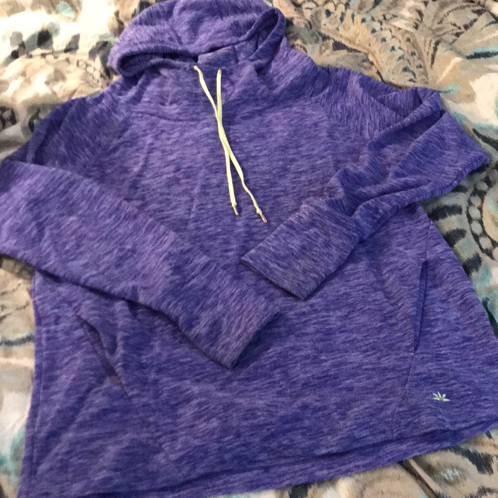 Slightly oversized sweatshirt